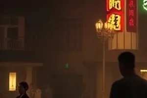 《逆风跑道》封面，黄昏跑道上起跑器的特写
