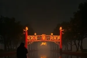《像素年代》封面，像素风格的游戏开发界面